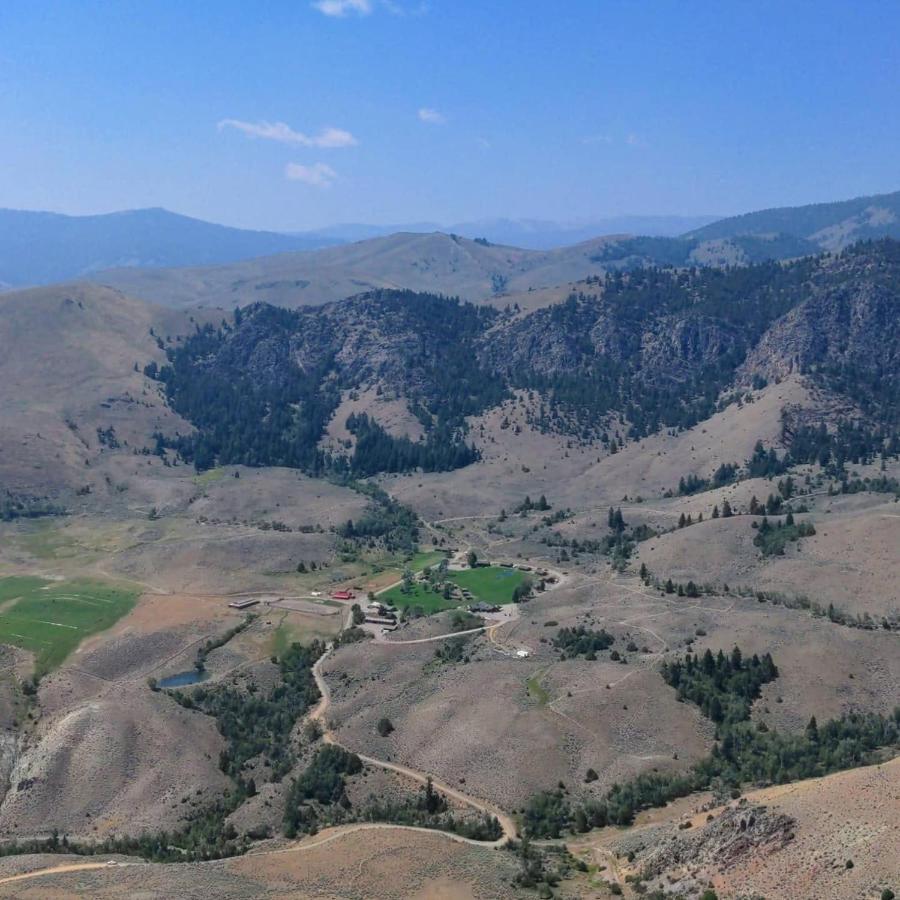 Вилла Twin Peaks Guest Ranch Salmon Экстерьер фото