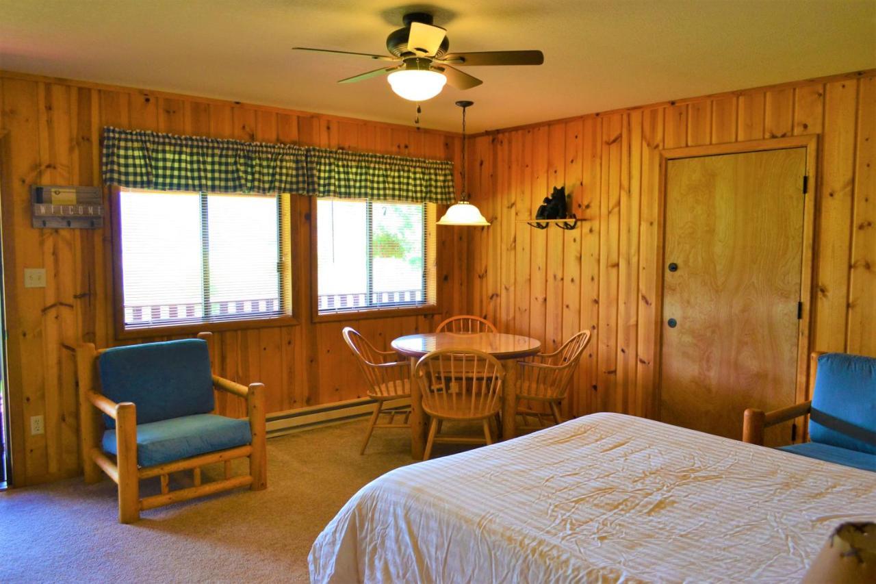 Вилла Twin Peaks Guest Ranch Salmon Экстерьер фото