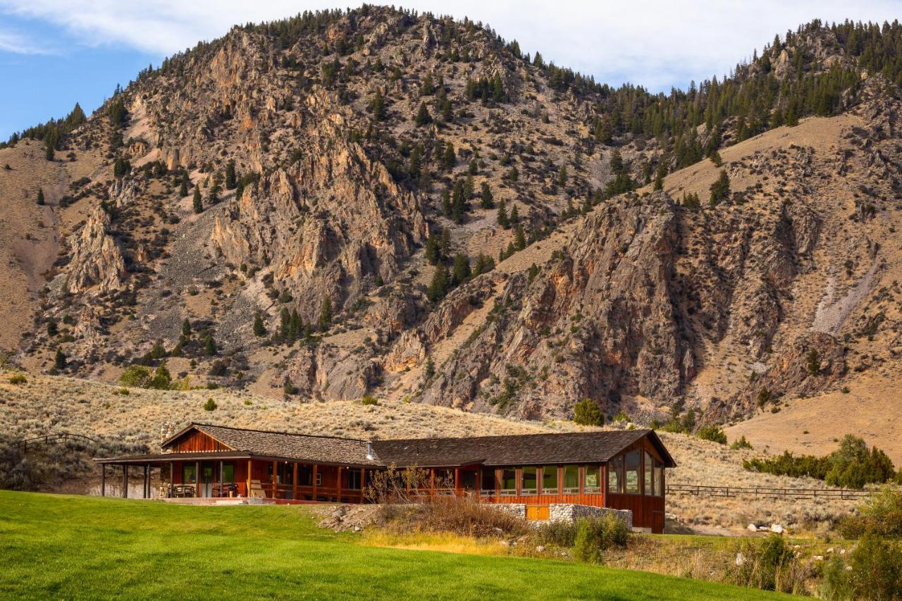 Вилла Twin Peaks Guest Ranch Salmon Экстерьер фото